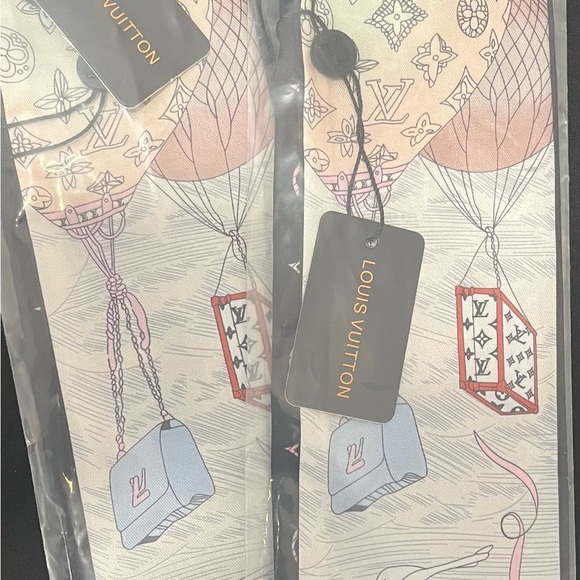 2 Louis Vuitton Pastel Balloon Print Scarf - Picture 1 of 4